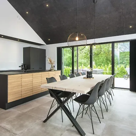 Luxury Lakeside Retreat - By Traum Casa vacanze Ansager