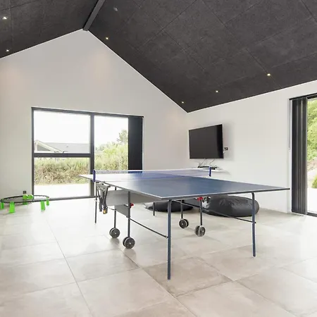 Luxury Lakeside Retreat - By Traum *