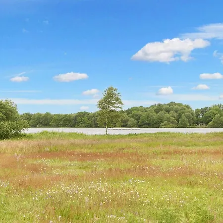 Luxury Lakeside Retreat - By Traum Ansager