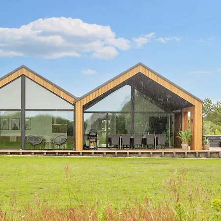 Luxury Lakeside Retreat - By Traum Casa vacanze