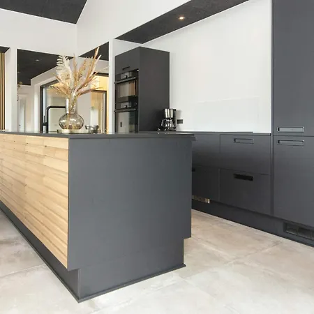 Vakantiehuis Luxury Lakeside Retreat - By Traum