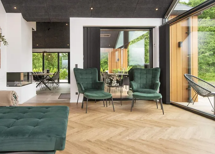 Nyaraló Luxury Lakeside Retreat - By Traum
